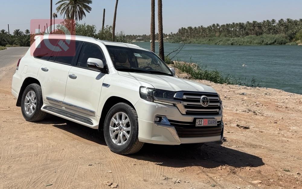 تويوتا لاندكروزر